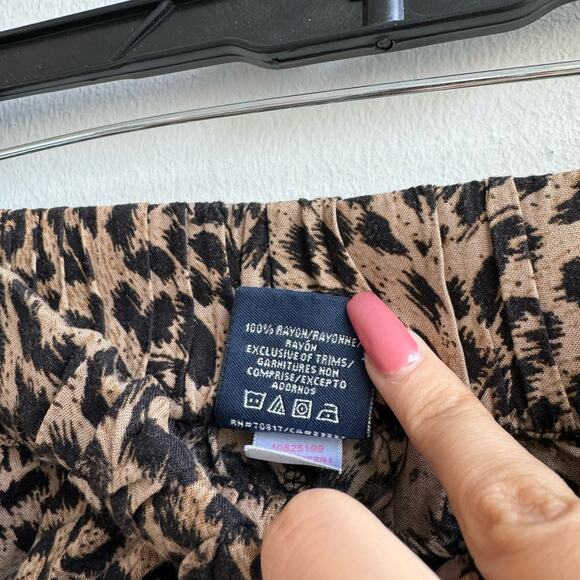 Victoria's Secret PINK Leopard Print Mini Skirt - Medium - Picture 3 of 6